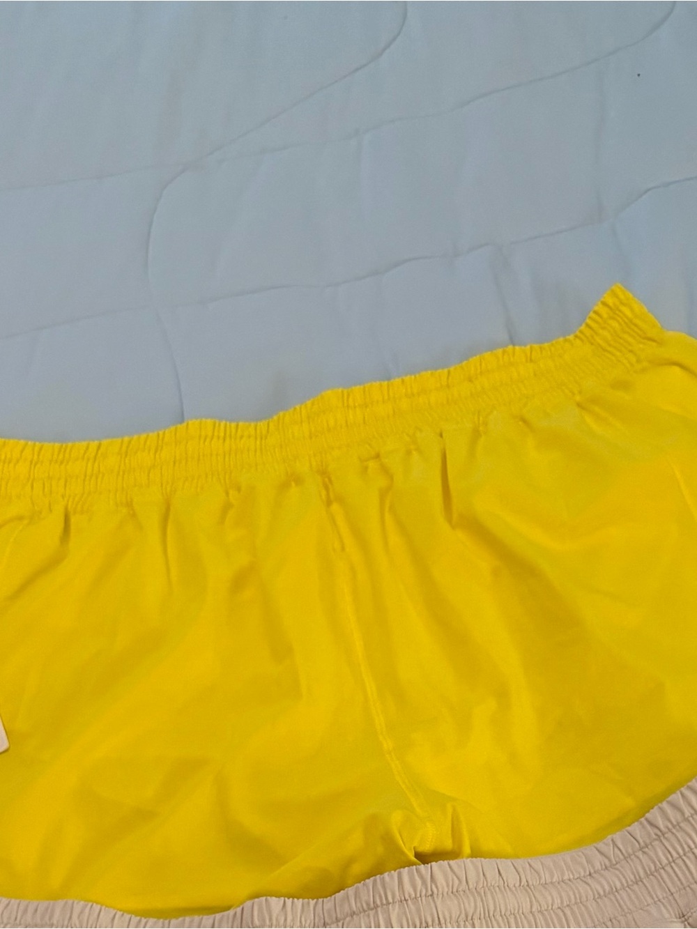 NWT Sonic Yellow Hotty Hot Shorts Size 18